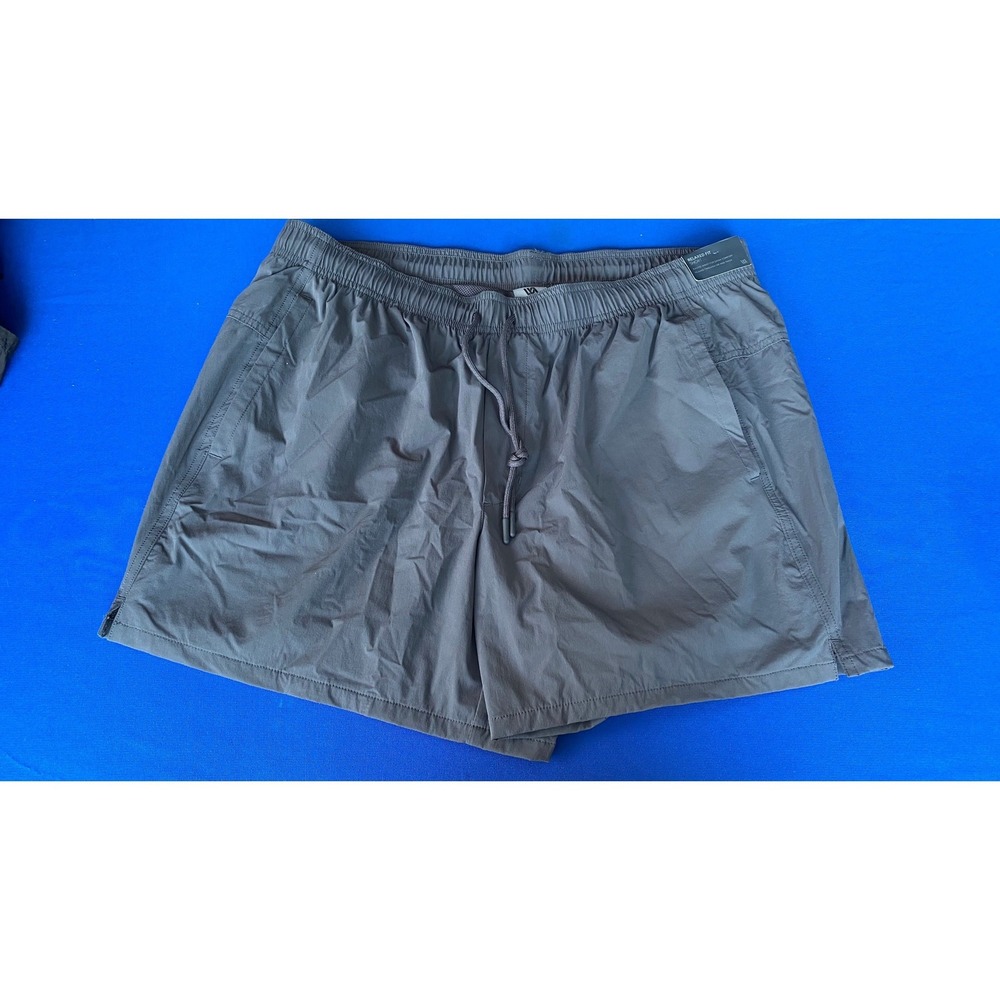 VRST Mens Relaxed Fit 5 Inseam Everyday Short Graphic Charcoal XL New NWT